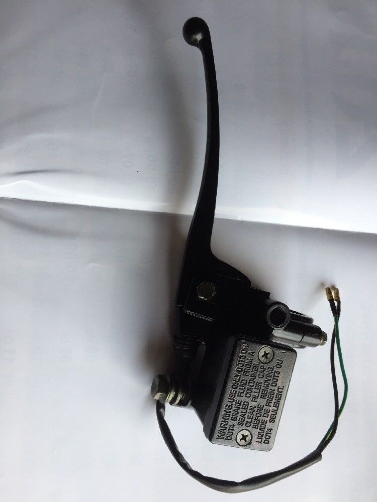 Hauptbremszylinder kpl. incl. Bremslichtschalter alternativ (kurzer Bremshebel) Hauptbremszylinder kpl. incl. Bremslichtschalter alternativ (kurzer Bremshebel)